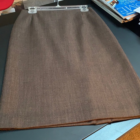 Dresses & Skirts - Beautiful rich brown straight line skirt-Made in Italy 88%wool- used 2/3 times